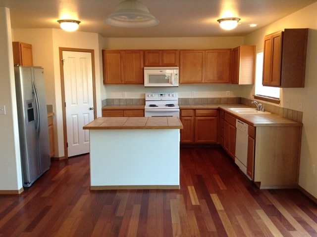 Photo - 259 Bondgard Ave E