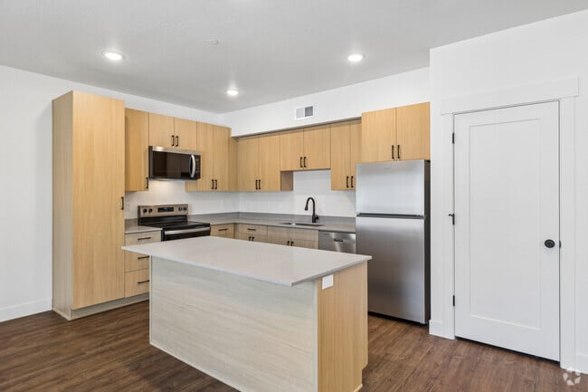 1BR, 1BA - 737SF - Kitchen