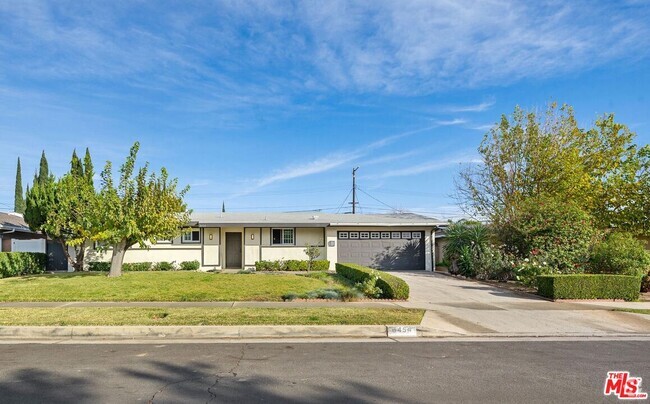 Building Photo - 8454 Hanna Ave Rental