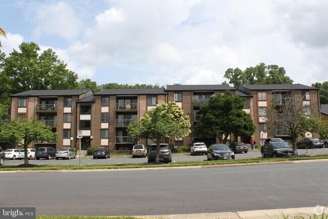 Building Photo - 9730 Kingsbridge Dr Unit 204 Rental