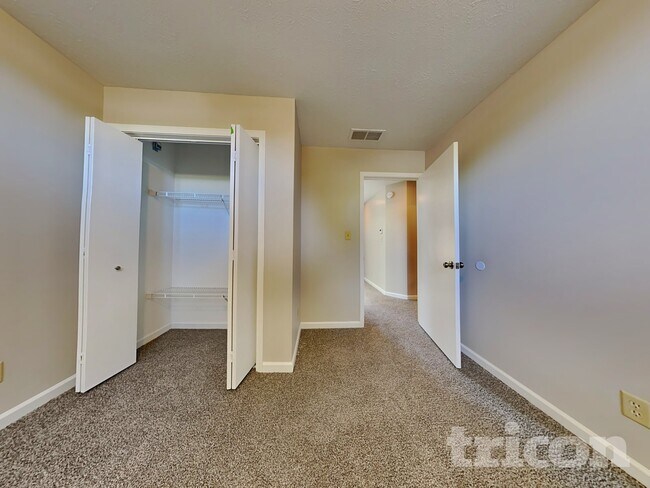 Photo - 2003 Fairfax Dr