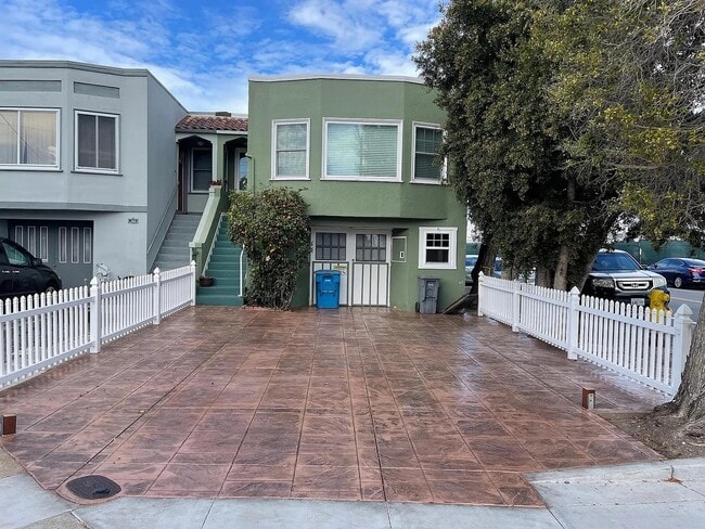 Photo - 102 Florida Ave