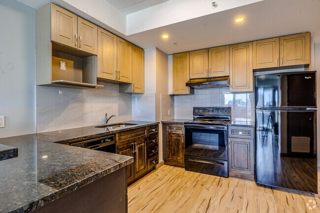 The Hub Towers 7, 8, & 9 - 604 SQF T - The HUB GEOWAVE