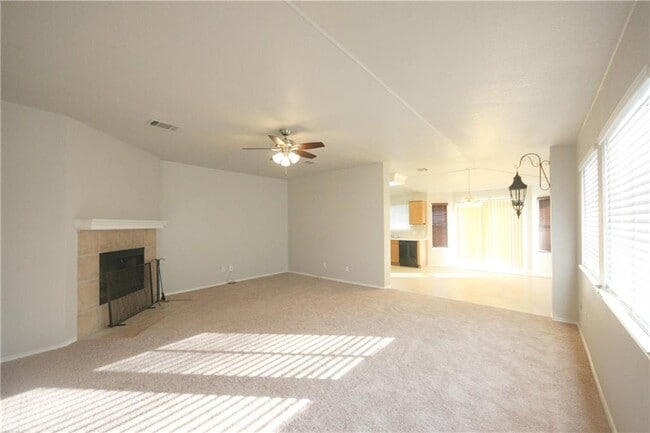 Photo - 2001 Charlotte Way