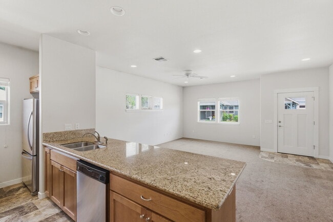 Photo - 741 SW Kinsington Ct Unit 741 sw Kinsington Court