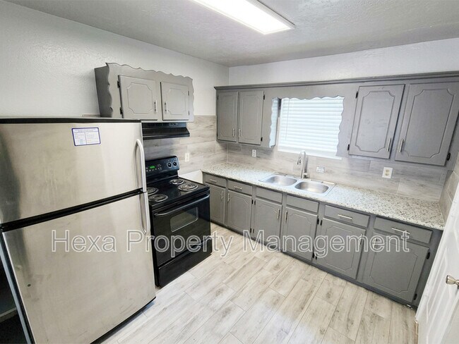 Photo - 4679 Weaver Rd Unit 2 Bedroom 12