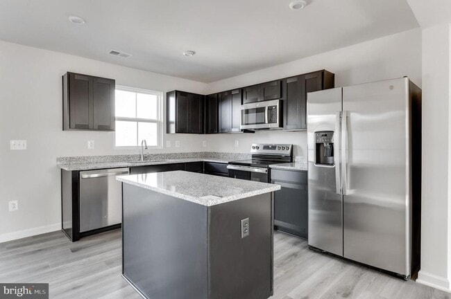 Photo - 7301 Statesman Blvd