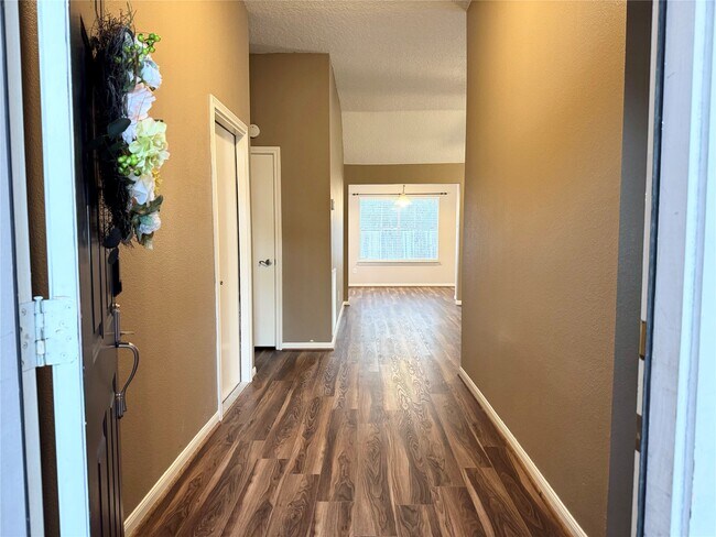 Photo - 4006 Hunnington Dr