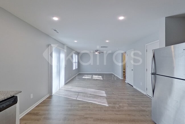 Photo - 2639 Provence Dr SE