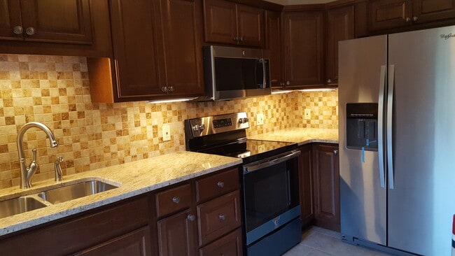 Photo - 794 Tanner Rd