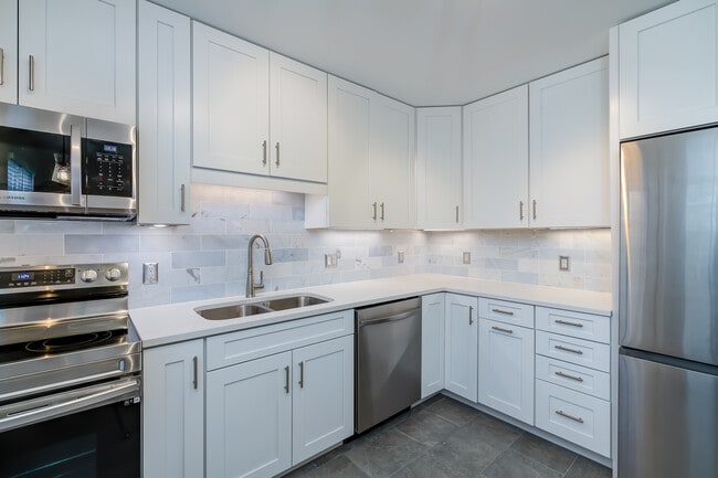 Photo - 235 W Washington Ave