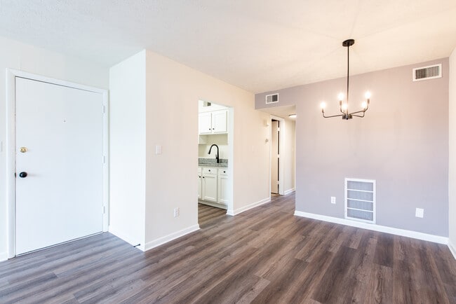 Photo - Grinstead Manor Apartments