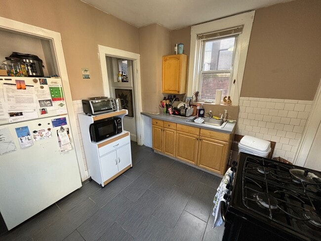 Building Photo - 1371 Commonwealth Ave Unit 1377a Common, #3 Rental