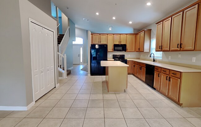 Photo - 906 Summit Ash Ct