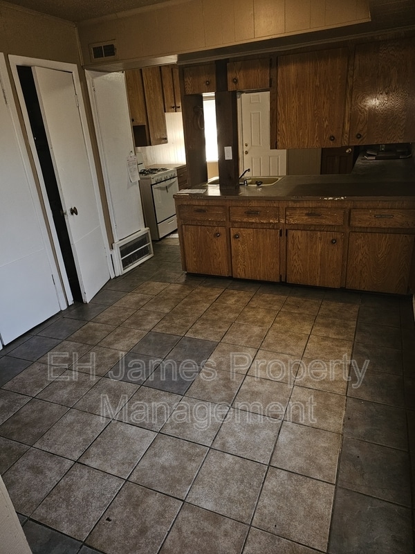 Photo - 217 N Wilson Ave