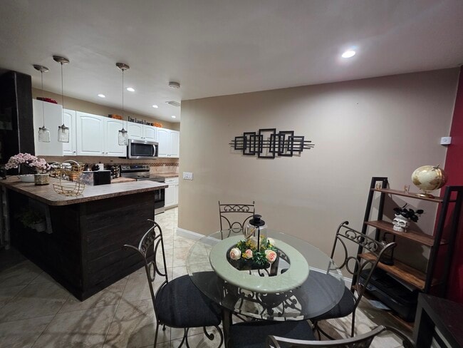 Photo - 10046 Winding Lake Rd Unidad 202