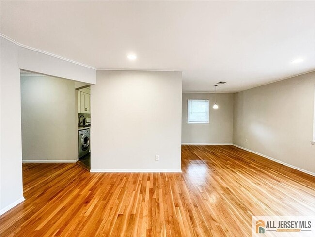 Photo - 2105 St Georges Ave Unit #2F