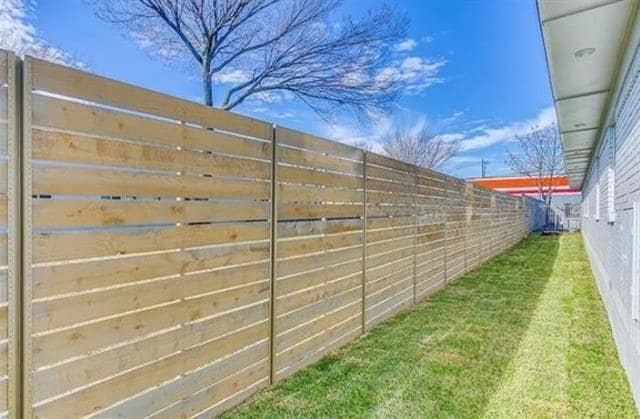 Photo - 4927 San Jacinto St Unit 107