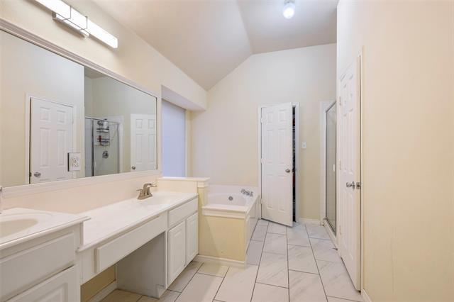 Photo - 6011 Lakecrest Dr