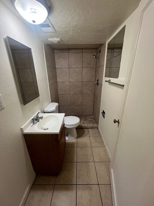 Photo - 513-513 Willard Ave Unit 509 Willard