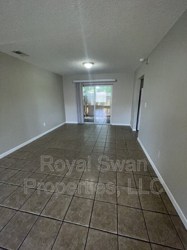 Photo - 188 Rebecca Ln