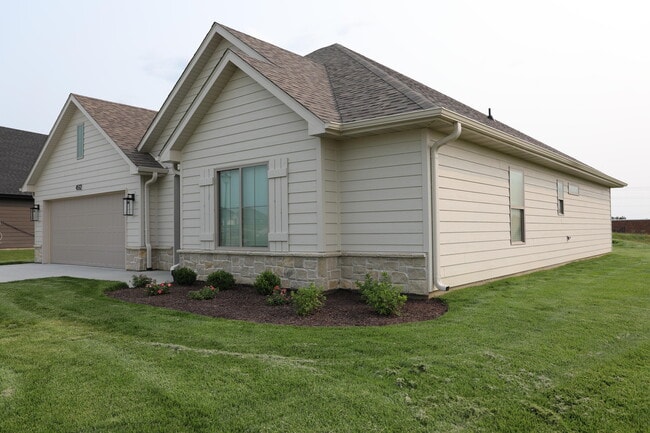 Photo - 4512 Estacada Dr