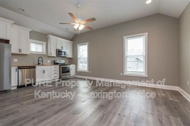 Photo - 103 Moberly Ave Unidad C