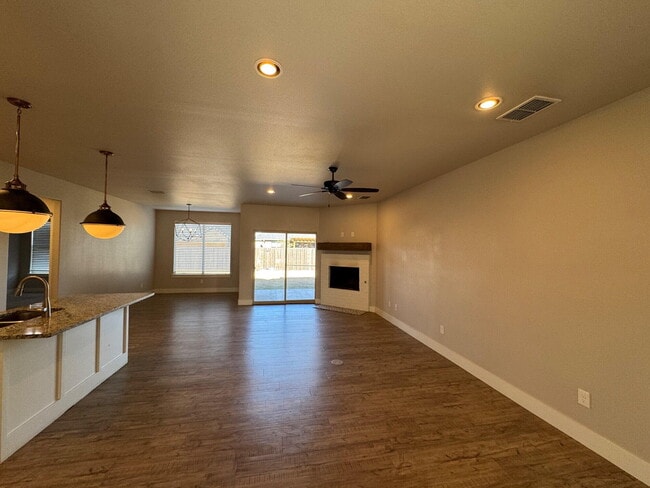 Photo - 5606 116th St