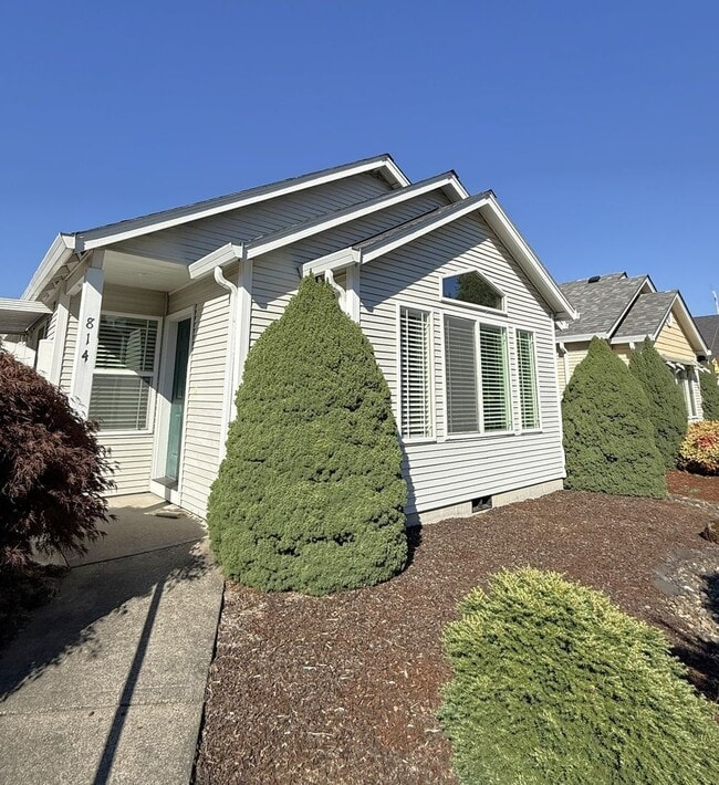 814 SE Rasmussen Blvd