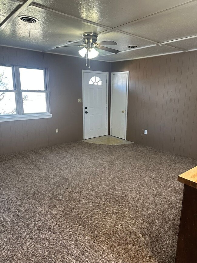 Photo - 4 Bed 2 Bath Available!