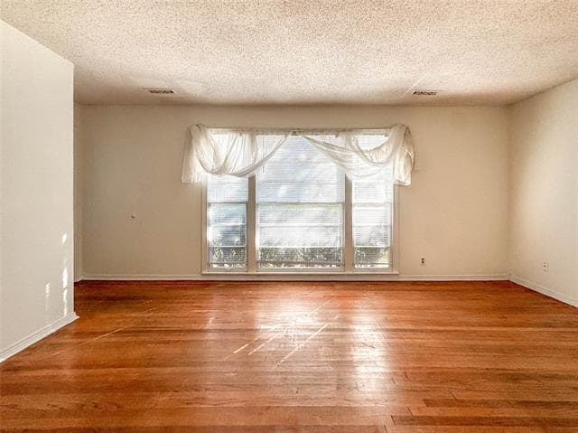 Photo - 1420 Broadway St