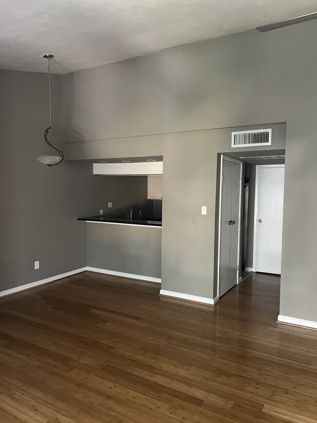 Photo - 7102 N Holiday Dr Unit 7102