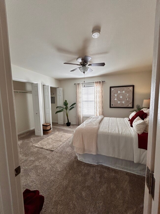 Photo - 1065 Fords Pointe Cir