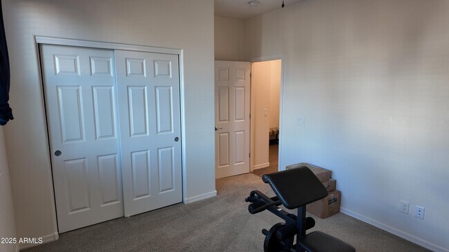 Photo - 532 S 199th Dr