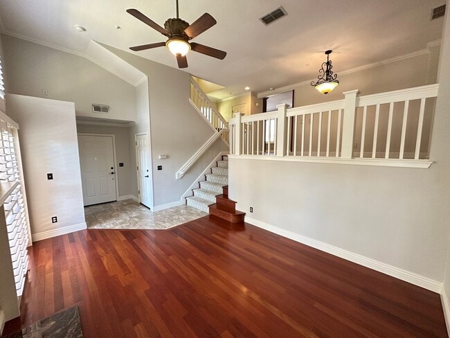 Photo - 3 Bed 2.5 Bath Townhouse W/ Garage