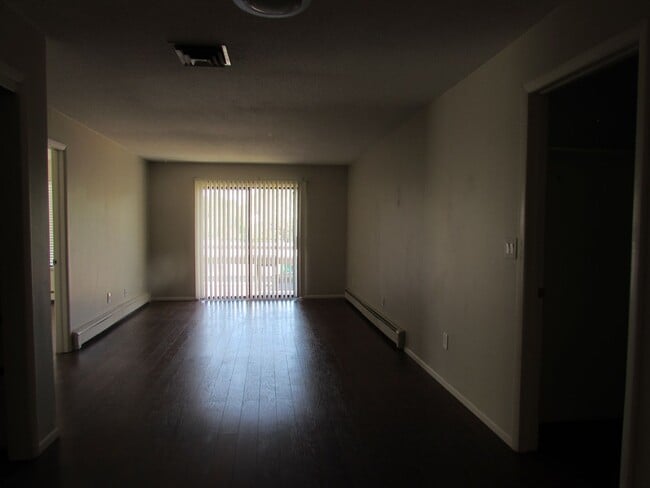 Photo - Cozy 2 Bed 1 Bath Lakeside Drive Condo- APPLICATION PENDING Unit 209