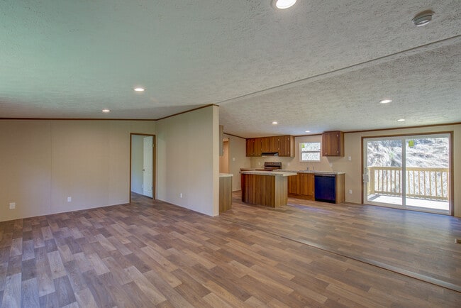 429 W Sunshine Ln