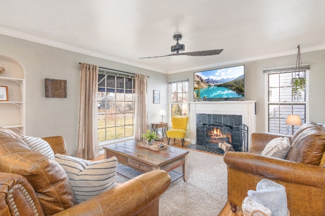 Photo - 2104 W State St