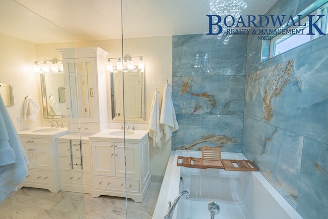 Building Photo - Main-Level 3 Bed / 2 Bath Home in Farmington