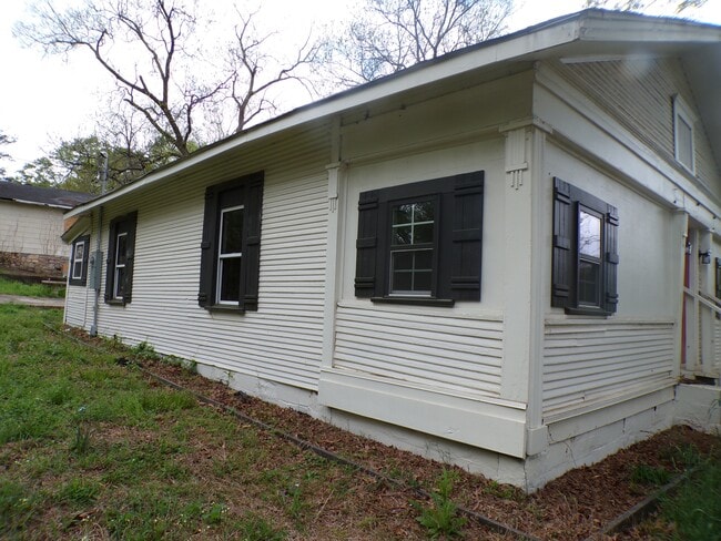 Photo - 630 77th St S