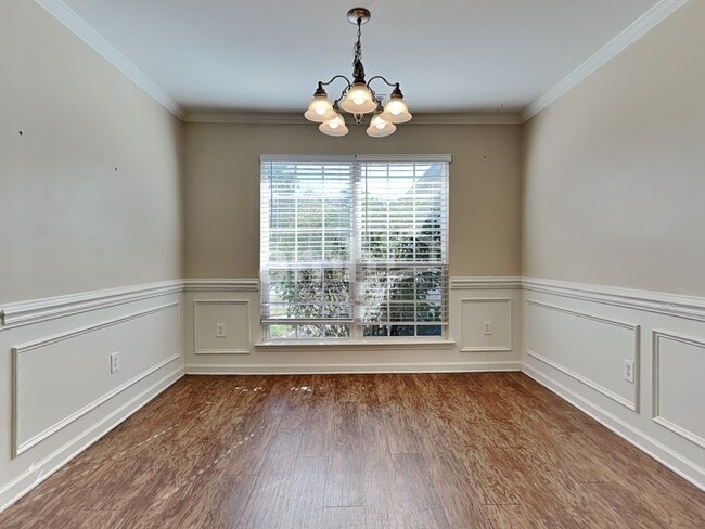 Photo - 28 Bostwick Dr