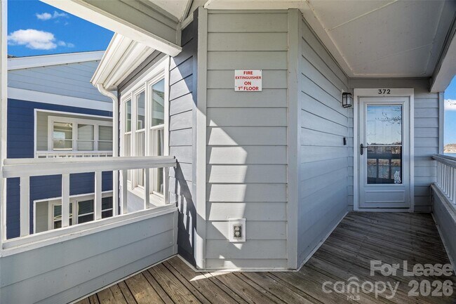 Photo - 372 Northwest Dr