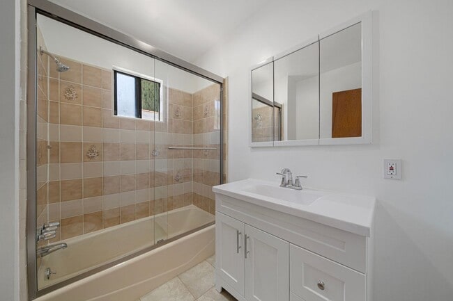 Photo - 3025 Sherwood Ave