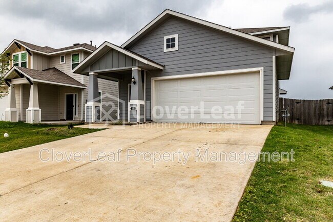Photo - 335 Tempest Trl House