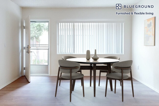 Photo - 12017 Goshen Ave Unidad ID6430A