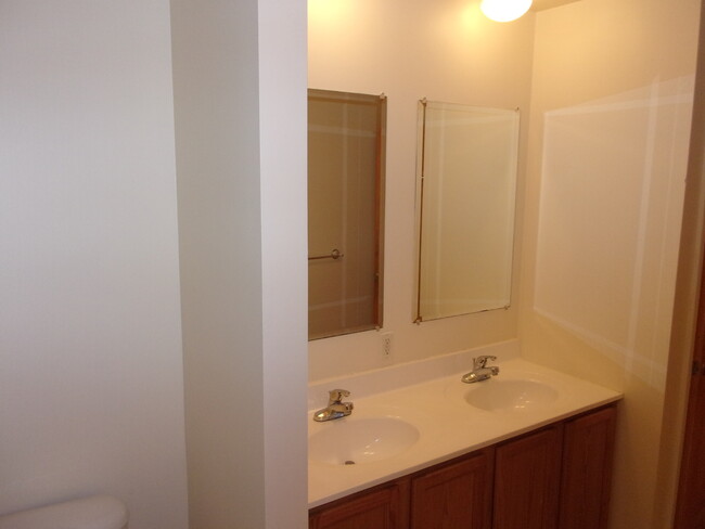 Building Photo - 1523 N 17th St Unit 1