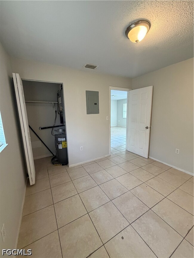 Photo - 5517 Sixth Ave
