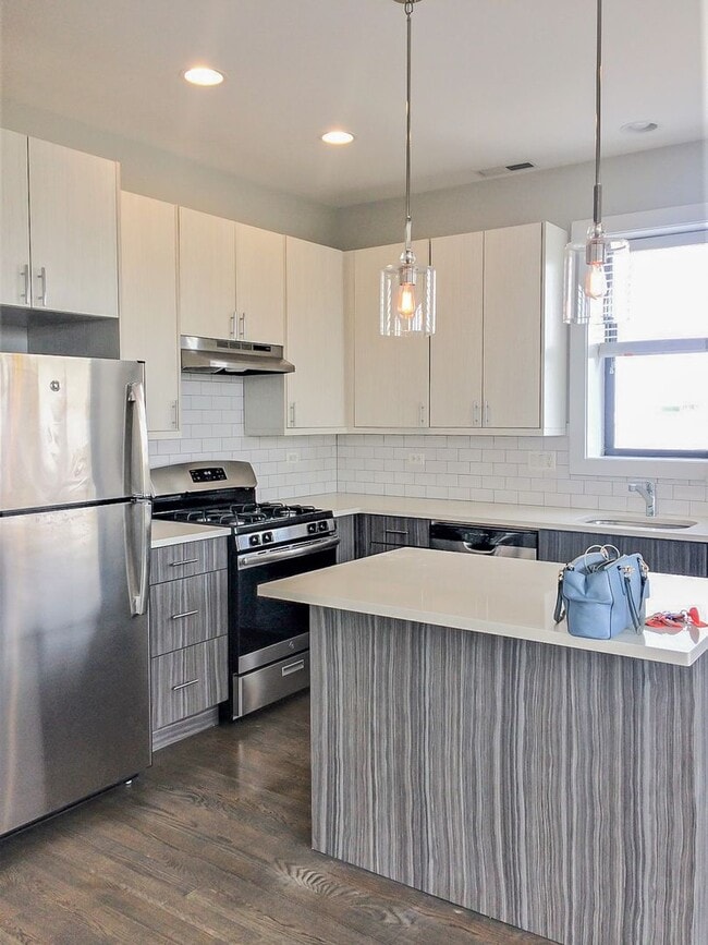 Photo - 2620 N Rockwell St