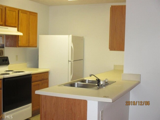 Photo - 2296 Strathmoor Manor Dr