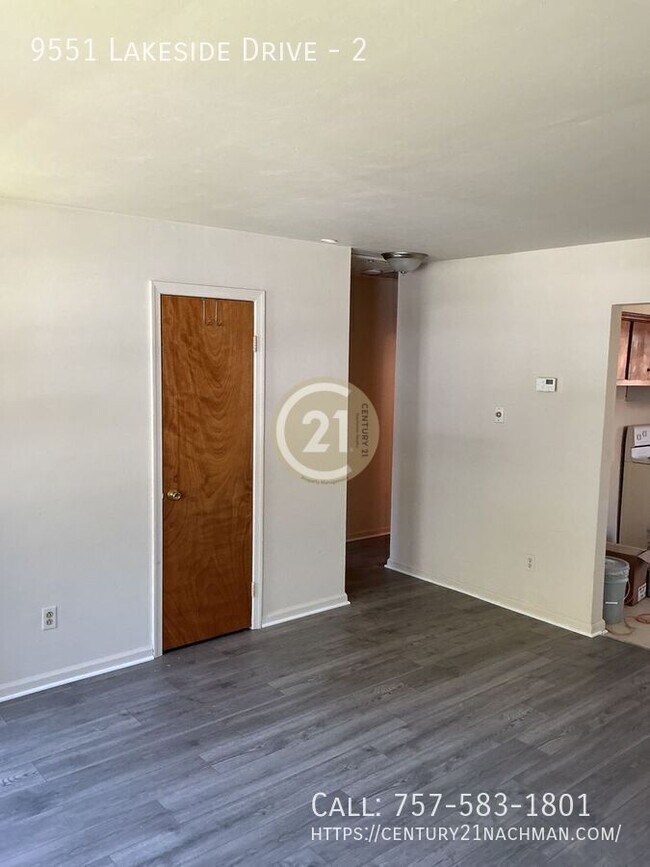 Photo - 9551 Lakeside Dr Unidad 2